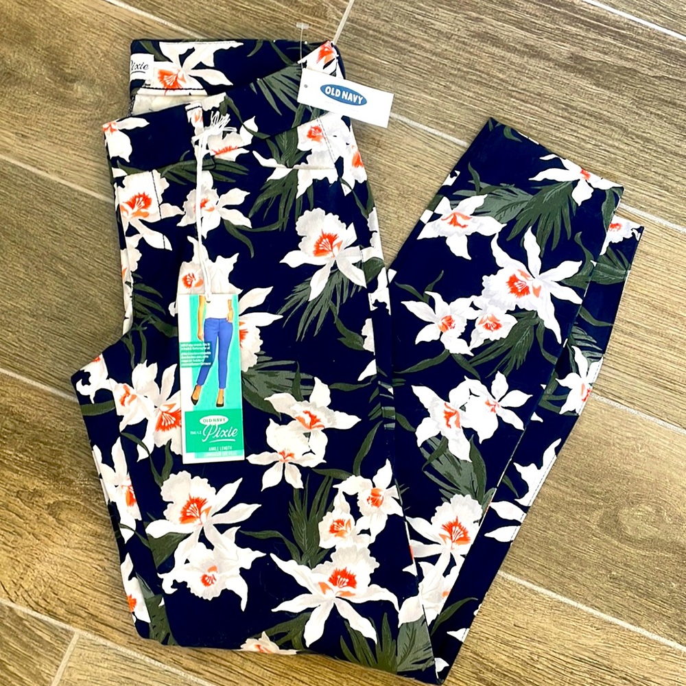 Paradise Pants! Old Navy Pixie Ankle Pant -NWT 🌺🌊